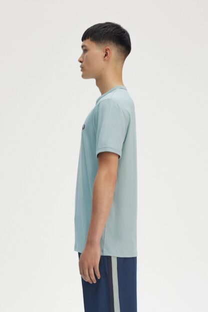 Camiseta Fred Perry Azul Plata - Imagen 7