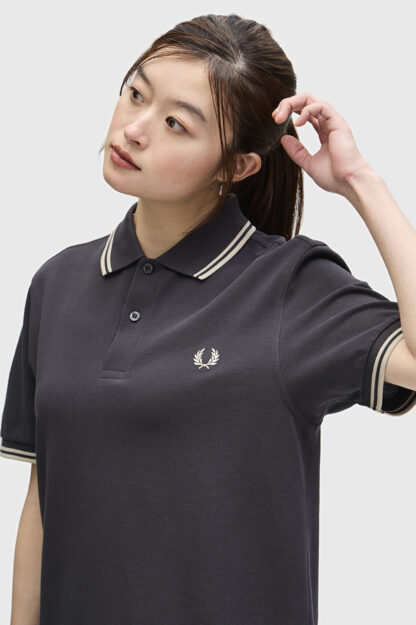 Polo Fred Perry M3600 Gris - Imagen 14