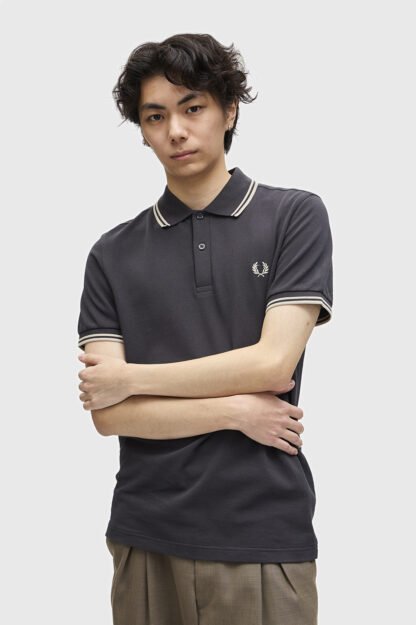 Polo Fred Perry M3600 Gris - Imagen 9