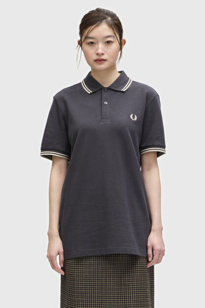 Polo Fred Perry M3600 Gris - Imagen 10